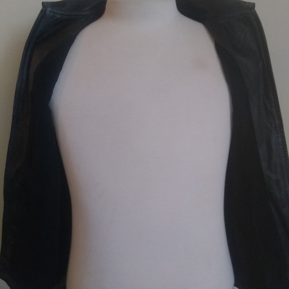 Sweater/Jacket - Picture 2 of 5